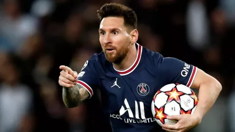 Pelatih Baru PSG Bisa Bikin Lionel Messi Jadi Lebih Mengerikan - GenPI.co