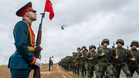 Tentara Rusia Tebar Kengerian di Perbatasan Ukraina - Awas Perang - GenPI.co