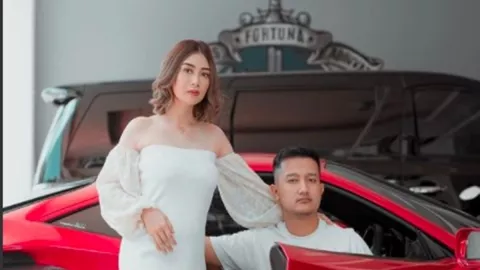 Sosok Istri Crazy Rich Surabaya, Telaten Rawat Anak Vanessa Angel - GenPI.co