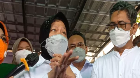 Risma Ungkap Penting Stok Kebutuhan di Daerah Rawan Bencana - GenPI.co