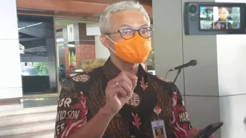 Pengamat Ungkap Fakta Ganjar Pranowo Lebih Moncer Dibanding Puan - GenPI.co