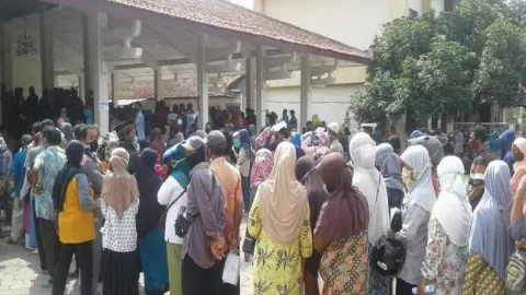 70.664 Warga Jawa Barat Terdampak PPKM Terima Bansos Tunai - GenPI.co
