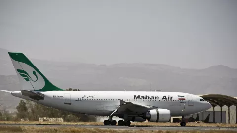 Maskapai Penerbangan Iran Dibuat Tak berdaya oleh Serangan Siber - GenPI.co