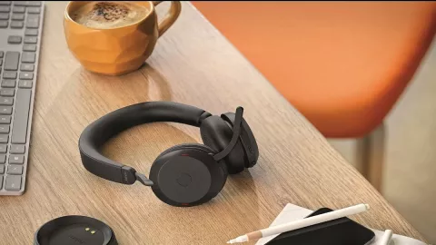 Headshet Jabra Evolve2 75 Tawarkan Kenyamanan dan Audio Terbaik - GenPI.co