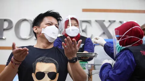 Artis Cantik Panggil Ariel Noah Aa, Mohon Klarifikasi Hubungan - GenPI.co