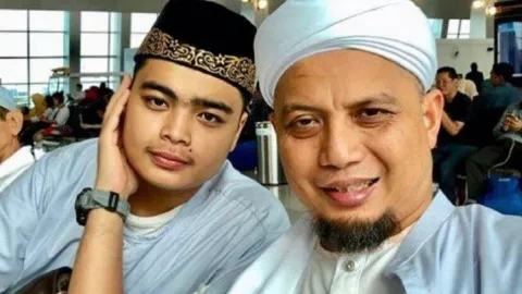 Ameer Azzikra Anak Ustaz Arifin Ilham Meninggal Dunia, Mohon Doa - GenPI.co