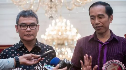 Isu Jubir Presiden Memanas, Jokowi Bertemu dengan Johan Budi - GenPI.co