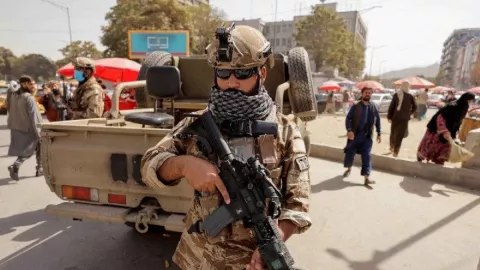 Sosok ini Kuak Momen Runtuhnya Pemerintah Afghanistan - GenPI.co