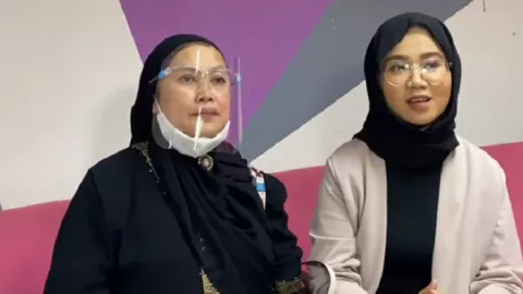 Foto Berbicara, Mayang Bawa Barang-barang Vanessa Angel - GenPI.co