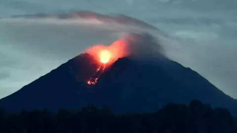 Ada Bukaan Aliran Lava Baru di Gunung Semeru Sejak Erupsi - GenPI.co