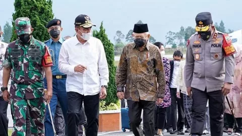Parapat di Sumut Dikepung Ribuan Anggota Gabungan TNI dan Polri - GenPI.co