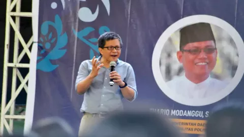 Suara Lantang Rocky Gerung Menohok, Tagih Janji Prabowo Subianto - GenPI.co