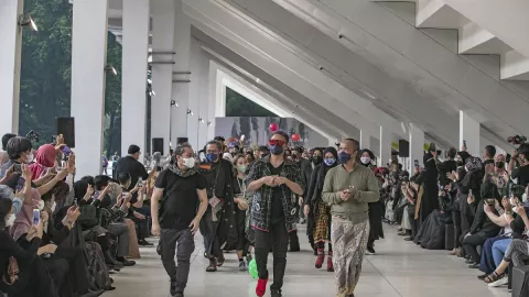 100 Perancang Busana Rayakan Kreativitas Pelaku Fesyen Tanah Air - GenPI.co