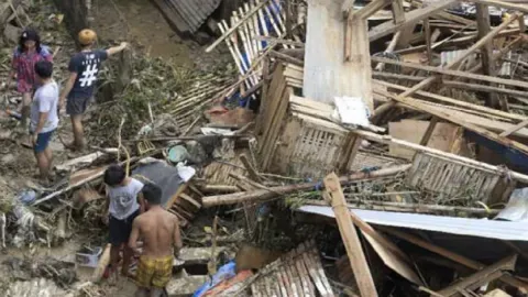 Filipina Sedang Merana, Kehancuran di Mana-mana - GenPI.co