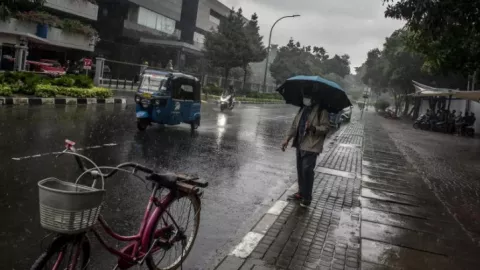 Prakiraan Cuaca BMKG: Jakarta Terik, Bogor Diguyur Hujan - GenPI.co