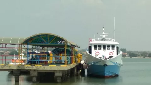 Ganjar Pranowo: Tiga Pulau di Karimunjawa Segera Dialiri listrik - GenPI.co