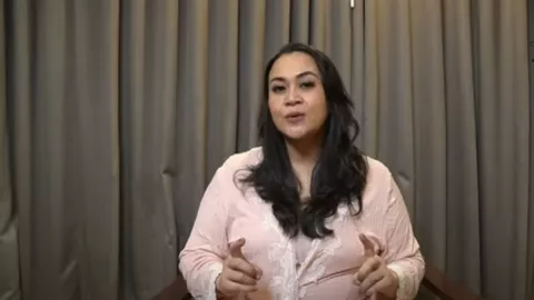 Zoya Amirin Beber Posisi Bermain Cinta, Wanita Pasti Ketagihan - GenPI.co