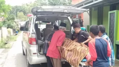 Kakek Korban Gempa di Selayar Meninggal Dunia - GenPI.co