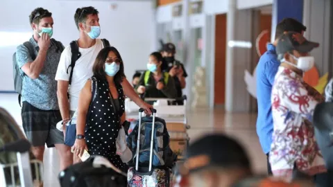 Omicron Menggila, Epidemiolog Sebut Indonesia Waspada Gelombang 3 - GenPI.co