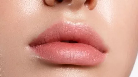 Racik 3 Bahan Alami Untuk Bibir Kenyal Seksi Menggoda - GenPI.co