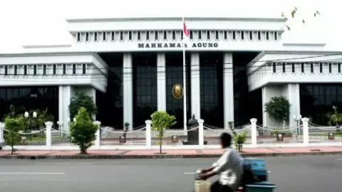Kasus Korupsi Hakim Agung Dinilai Menyedihkan, Pengamat: MA Harusnya Berintegritas - GenPI.co