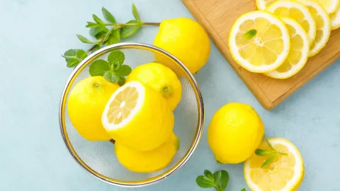 Campuran Lemon, Mentimun dan Daun Mint Khasiatnya Super Sekali - GenPI.co