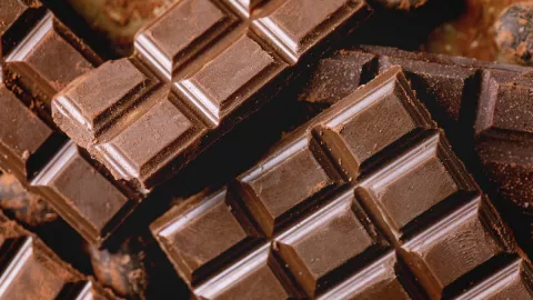 Cokelat Hitam Bikin Gula Darah Ambrol, Begini Tips Mengonsumsinya - GenPI.co