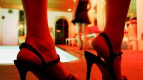 Siapa Artis Inisial CA yang Ditangkap Terlibat Prostitusi Online - GenPI.co
