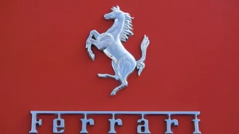Ferrari Masuk ke Pasar Kripto blockchain - GenPI.co