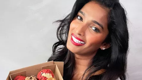 Pantang Menyerah, Model Sinta Rani All Out Bangun Bisnis Cookies - GenPI.co