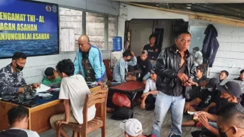 TNI AL Gagalkan Penyelundupan 52 PMI di Perairan Asahan - GenPI.co