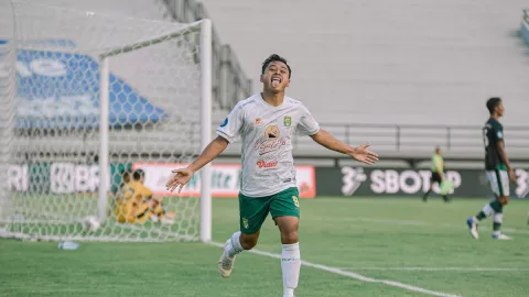 Usai Juara Liga 1, Bali United Dibantai Persebaya Surabaya - GenPI.co