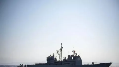 Ketegangan di Laut China Selatan, Kapal Perang AS Dihalau Pergi - GenPI.co