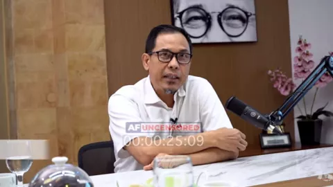 Suara Lantang Munarman Eks FPI Menggelegar, Tolak Tuntutan Jaksa - GenPI.co