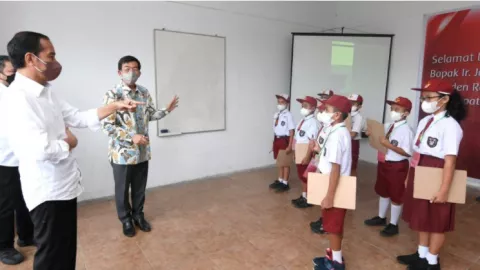Jagoan Matematika Ini Uji Nyali di Depan Presiden Jokowi, Seru! - GenPI.co