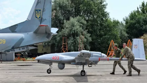 Drone Ukraina Digdaya di Udara, Konvoi Militer Rusia Hancur Lebur - GenPI.co