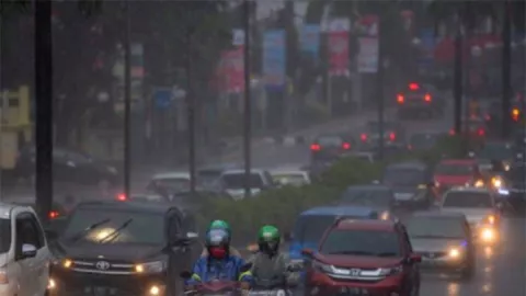 BMKG Beri Warning soal Cuaca Ekstrem pada Arus Balik Lebaran 2022 - GenPI.co