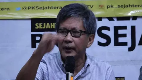Soal Penundaan Pemilu, Rocky Gerung Desak Jokowi Lakukan Hal ini - GenPI.co