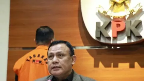 KPK: Tersangka Korupsi Helikopter Bertemu dengan Jenderal TNI AU - GenPI.co