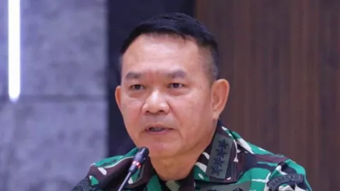 Effendi Simbolon Minta Maaf, KASAD Dudung Sebut TNI Sudah Terbiasa - GenPI.co