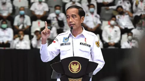 Apdesi Suarakan Jokowi 3 Periode, Ucapan Pengamat Telak - GenPI.co