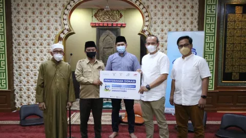 Grup Astra Bersih-Bersih Masjid dan Musala, Ramadan Sejuk, Sehat - GenPI.co