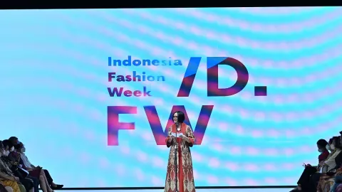 IFW Resmi Dibuka, Ada Parade 40 Desainer Indonesia - GenPI.co
