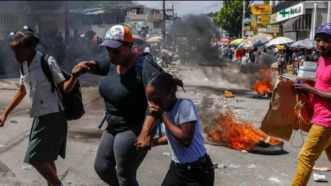 Pertempuran Antargeng di Haiti, Puluhan Tewas, Ribuan Mengungsi - GenPI.co