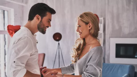 3 Tips Agar Suami Betah Buka Puasa Bersama di Rumah - GenPI.co