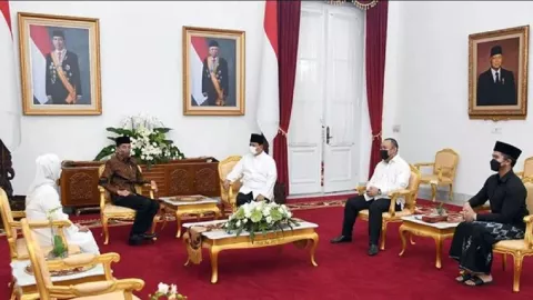 Sambil Makan Opor Ayam, Joko Widodo dan Prabowo Bahas ini - GenPI.co