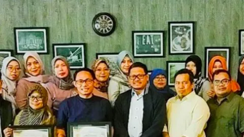 Hardiknas 2022, Dua Tokoh di Kota Tangerang Raih Penghargaan - GenPI.co