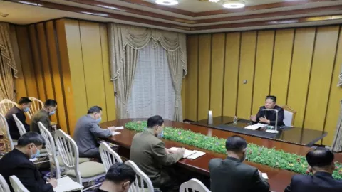 Ngeri, Sudah Ratusan Ribu Tumbang Akibat Covid-19 di Korea Utara - GenPI.co