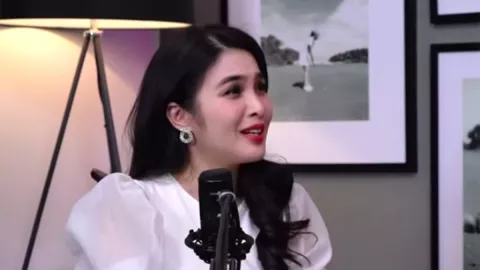 Sandra Dewi Sindir Lelaki yang Selingkuh, Coba Simak Kalimatnya! - GenPI.co