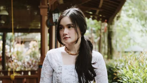 Bidadari Cantik Berdarah Kalimantan, Suaranya Bikin Nyaman - GenPI.co